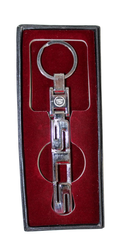 Брелок в коробке Cadillac SLS